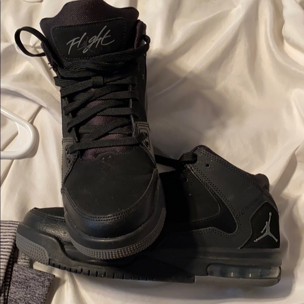 Jordan flight - boys size 5 1/2